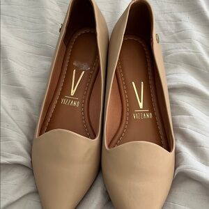 Vizzano Women's Beige Pointed-Toe Flats